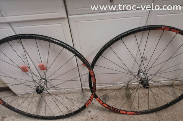 Roues dtswiss 29 boost ktm team DT SWISS 62200 Troc Vélo