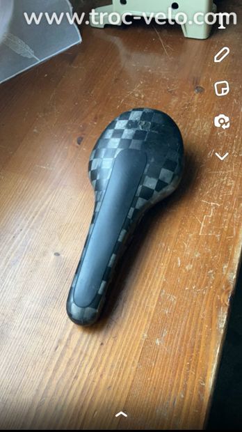 Selle carbone FRM 74360 Troc Vélo