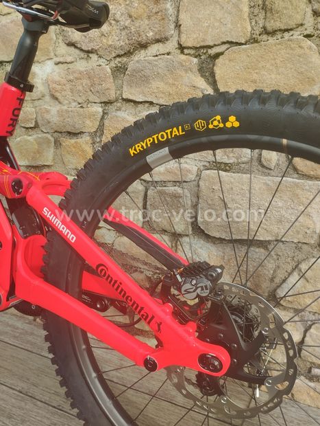 GT Fury Carbon Mullet 2023 Factory Team Taille M - 8