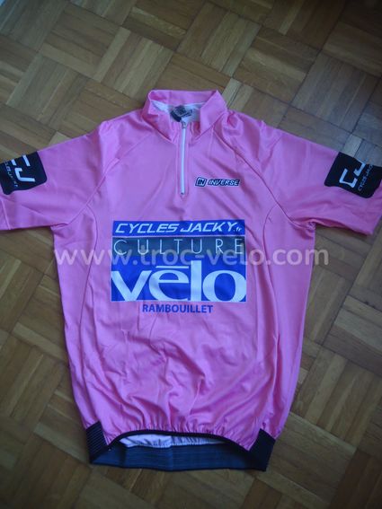 NEW - Maillot de vélo taille S/M (Neuf avec emballage d'origine) à