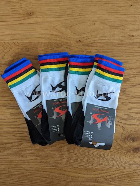 NEUF - Lot de 4 paires de chaussettes Cyclisme - Running - CHAMPION DU MONDE - Ventura Socks - 1