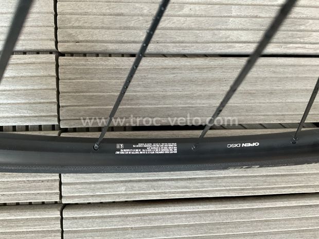 Roues vélo neuves lapierre road disc alloy 700c with mavic open