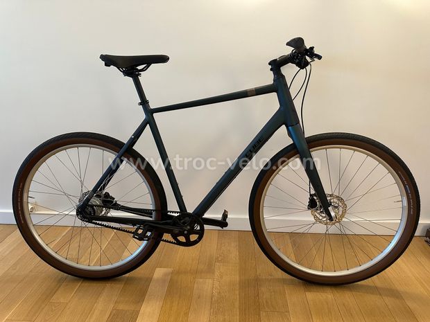 Vélo Cube Hyde Pro XL 62 cm - cadre aluminium, courroie carbone, freinage hydraulique Shimano, transmission Shimano Nexus 8 vitesses - 1