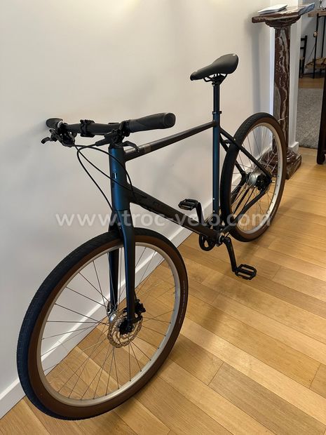 Vélo Cube Hyde Pro XL 62 cm - cadre aluminium, courroie carbone, freinage hydraulique Shimano, transmission Shimano Nexus 8 vitesses - 2