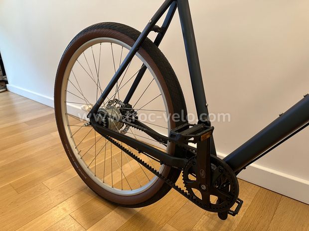 Vélo Cube Hyde Pro XL 62 cm - cadre aluminium, courroie carbone, freinage hydraulique Shimano, transmission Shimano Nexus 8 vitesses - 5