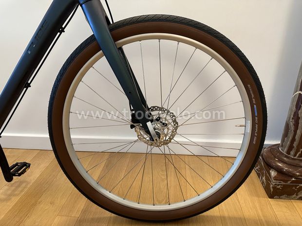 Vélo Cube Hyde Pro XL 62 cm - cadre aluminium, courroie carbone, freinage hydraulique Shimano, transmission Shimano Nexus 8 vitesses - 8