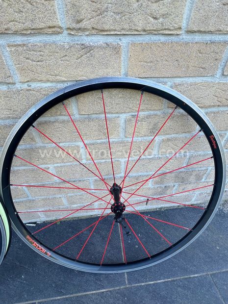 Roue artisanale velo hotsell