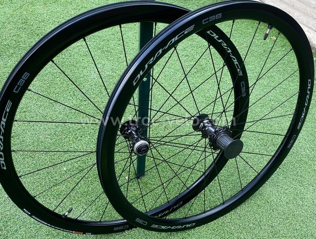 PAIRE DE ROUES DURA ACE C36 CARBONE SHIMANO 83250 Troc V lo