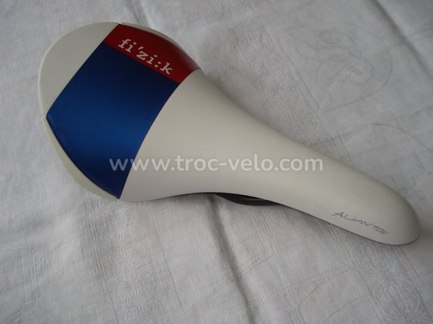 FIZIK ALIANTE r1 Team FDJ rails carbone - Frais port inclus