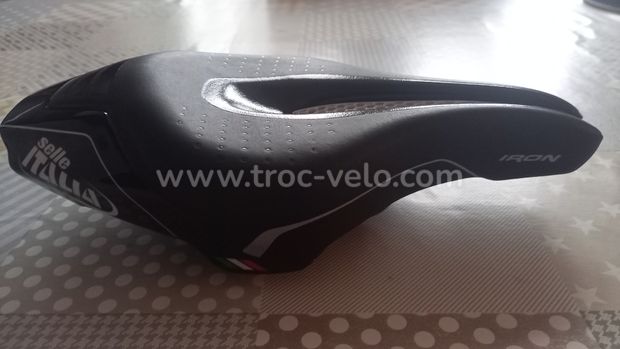 D stockage Selle Italia Iron CLM triathlon neuve SELLE ITALIA