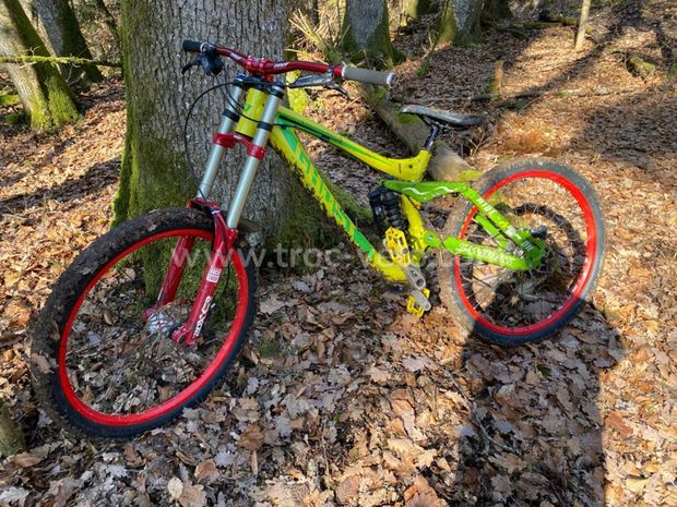 Vtt dh best sale troc velo