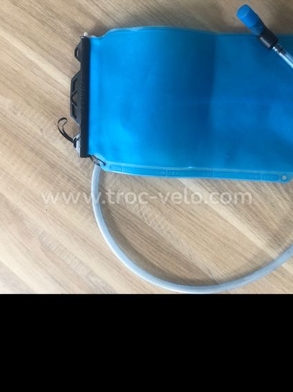 Poche D'Hydratation Leatt Flat CleanTech 2L - 20% De Réduction