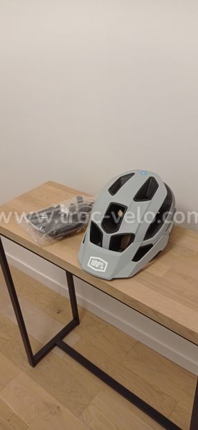 Casque VTT 100% ALTEC Helmet w/Fidlock CPSC/CE grey Fade S/M - 1